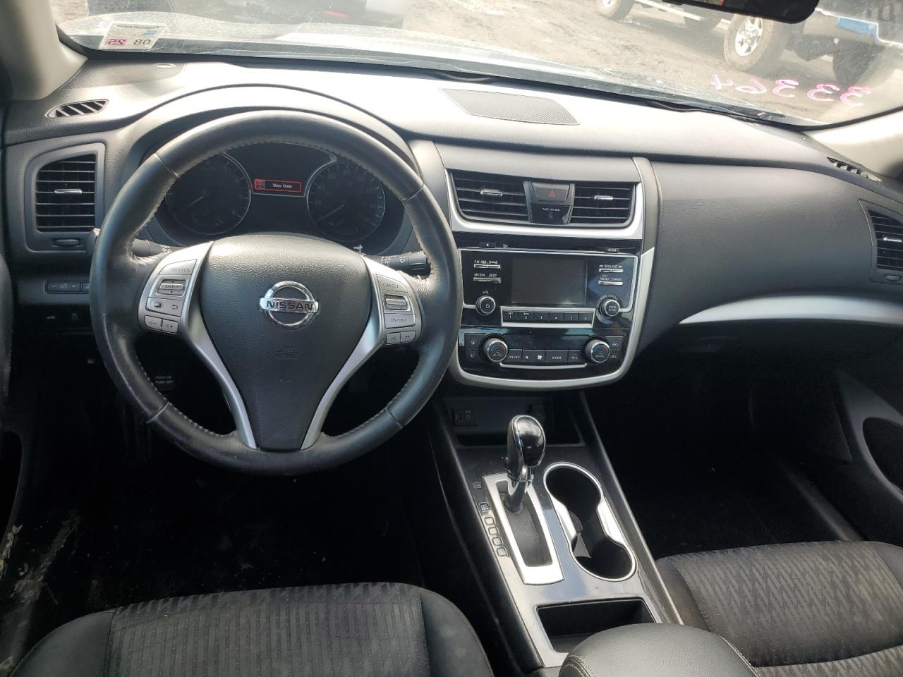 2018 Nissan Altima - Image 8