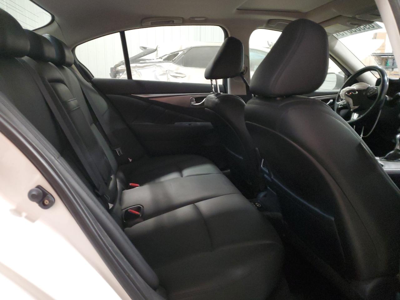 2014 Infiniti Q50 - Image 10