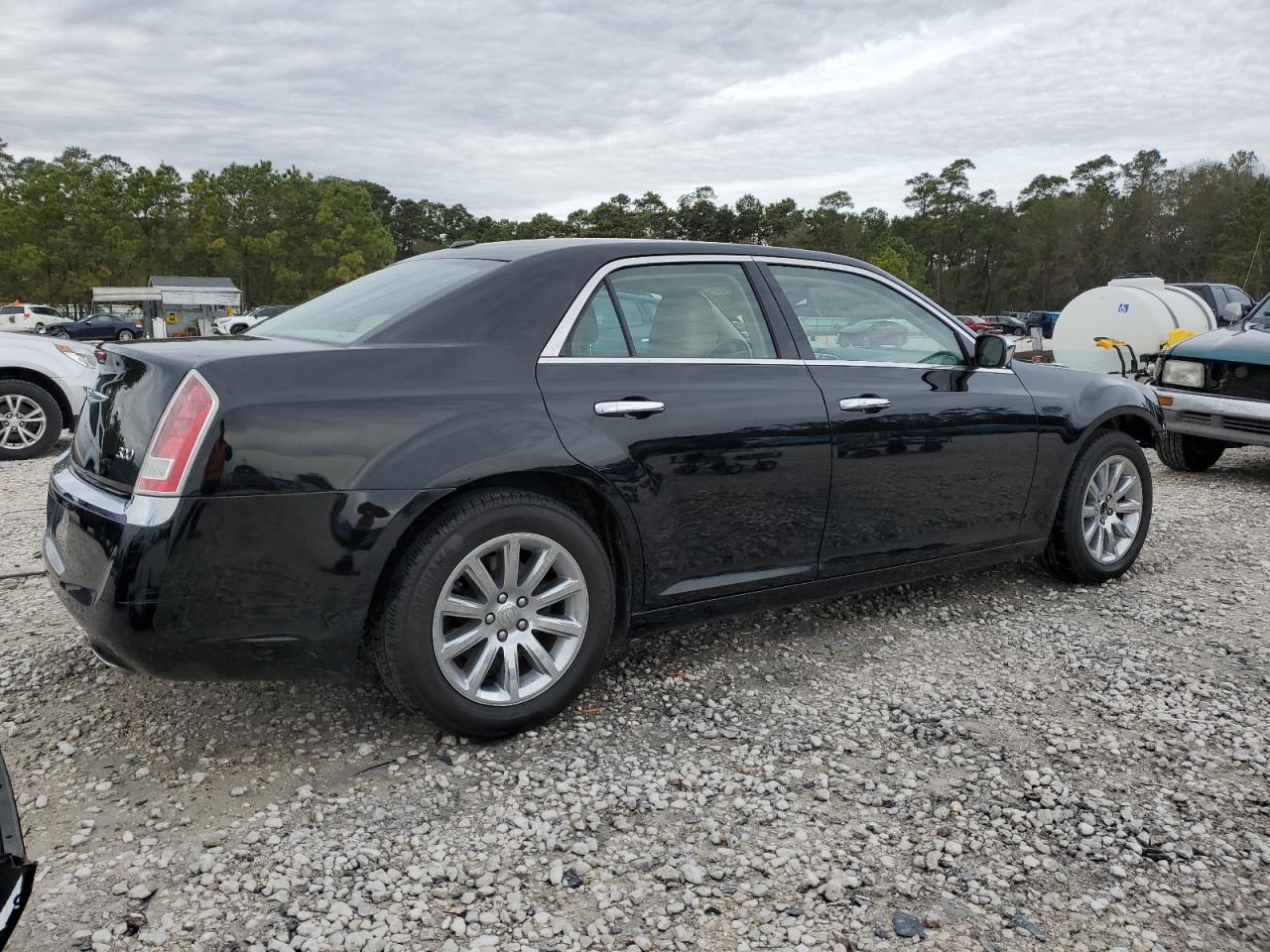 2011 Chrysler 300 - Image 3