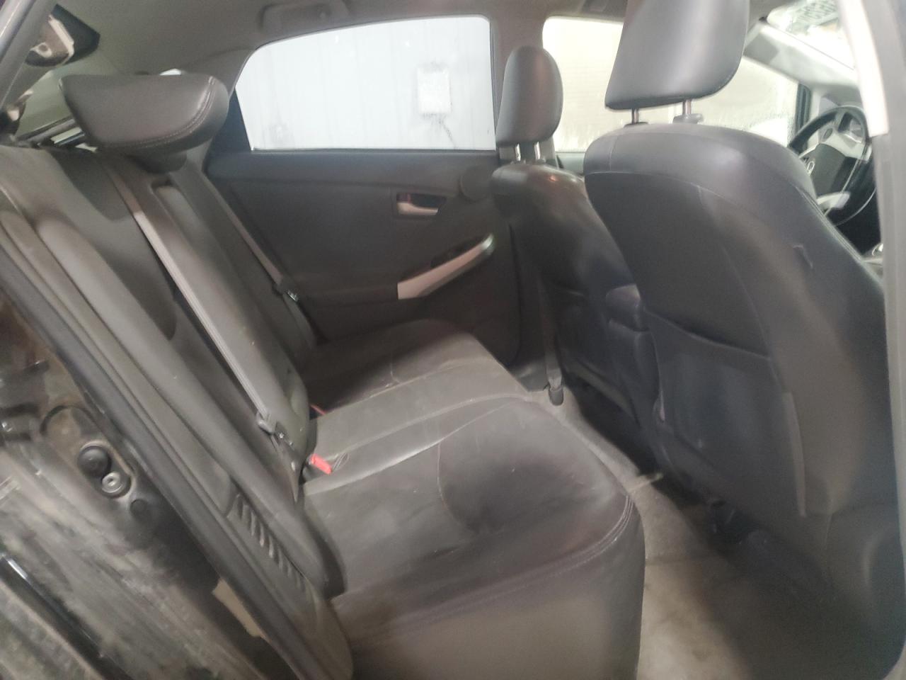 2010 Toyota Prius - Image 10