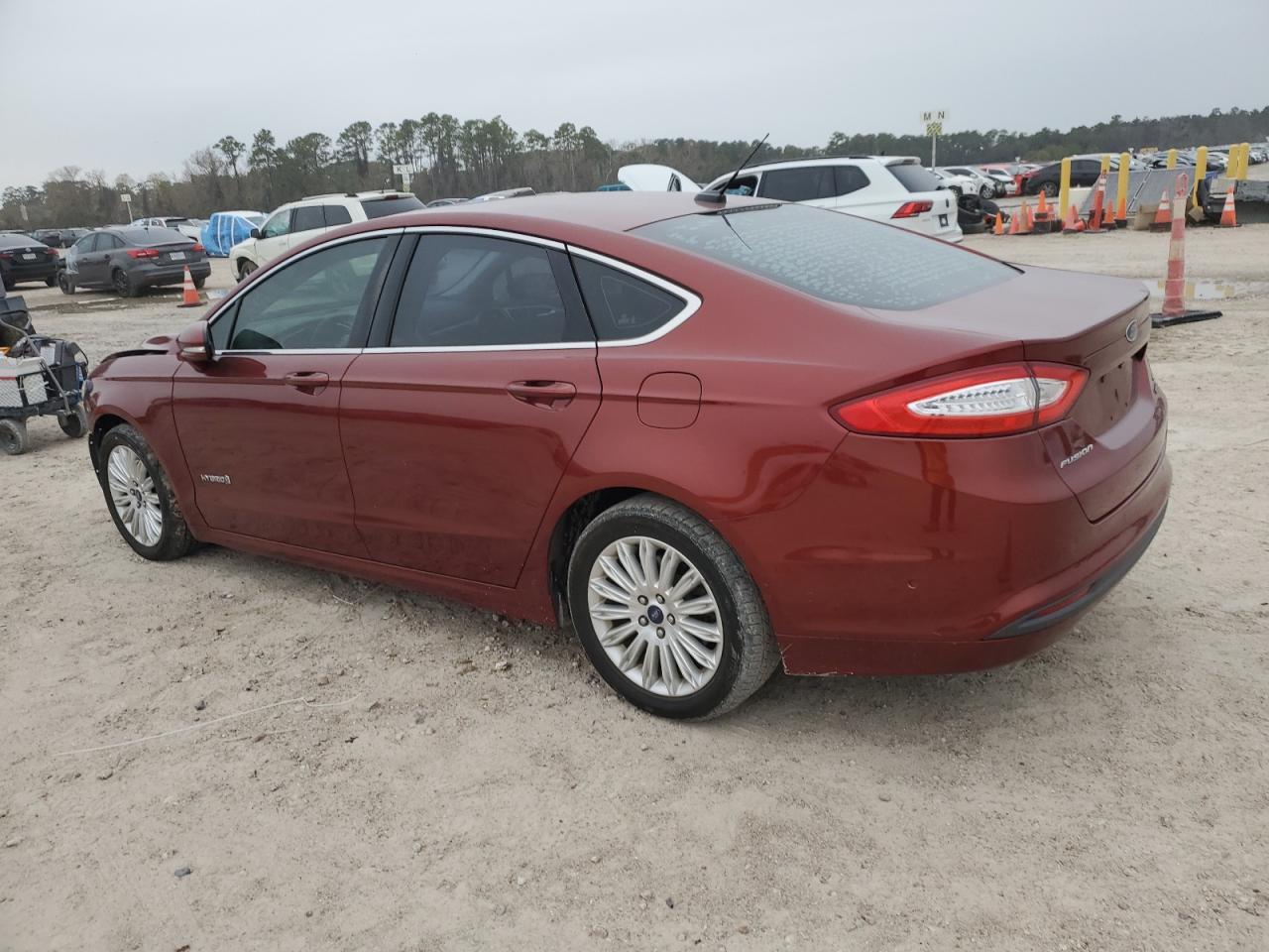 VIN 3FA6P0LU9ER267820 2014 FORD FUSION no.2