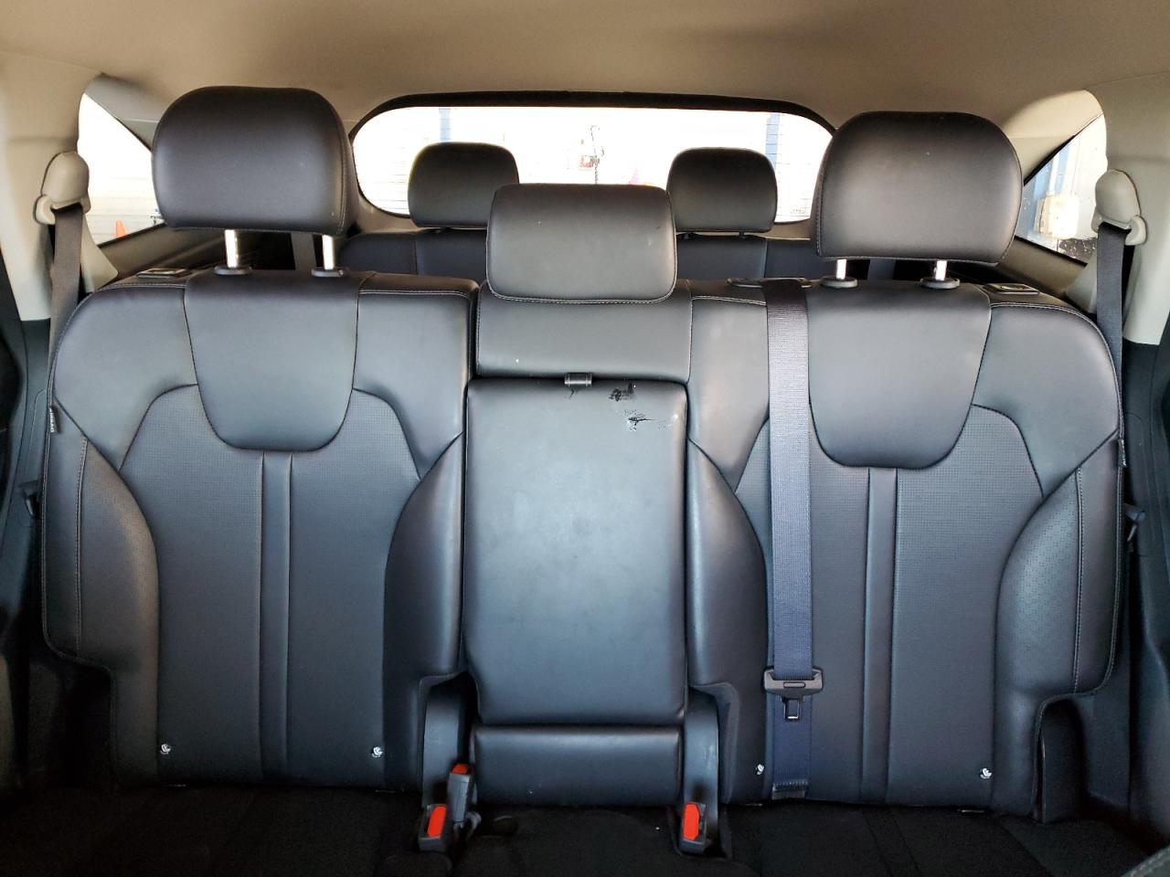 2024 Kia Sorento - Image 10