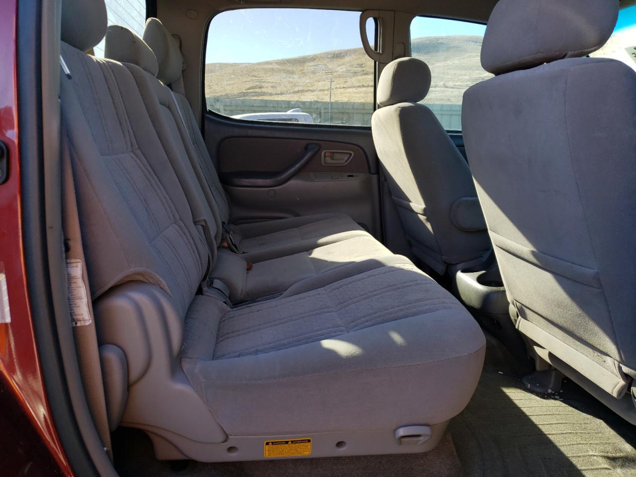 2004 Toyota Tundra - Image 10