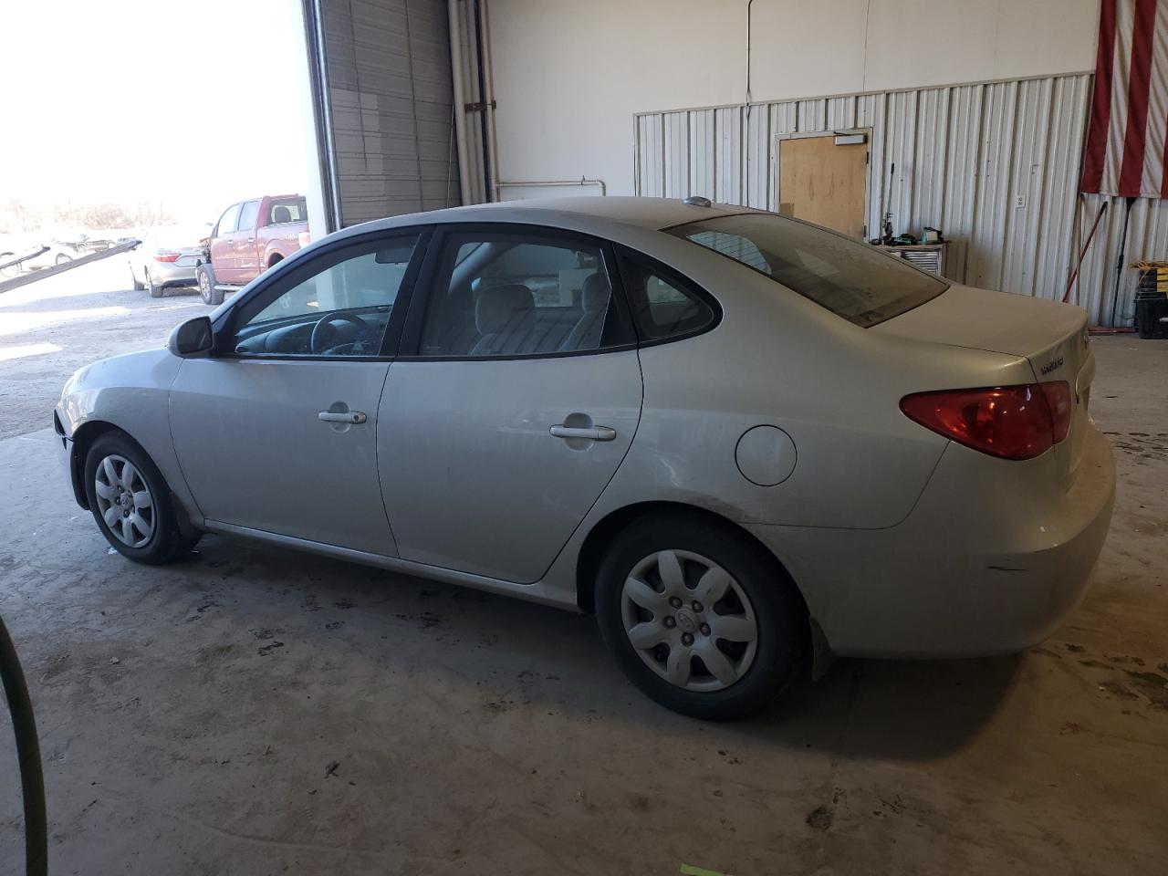 2009 Hyundai Elantra - Image 2