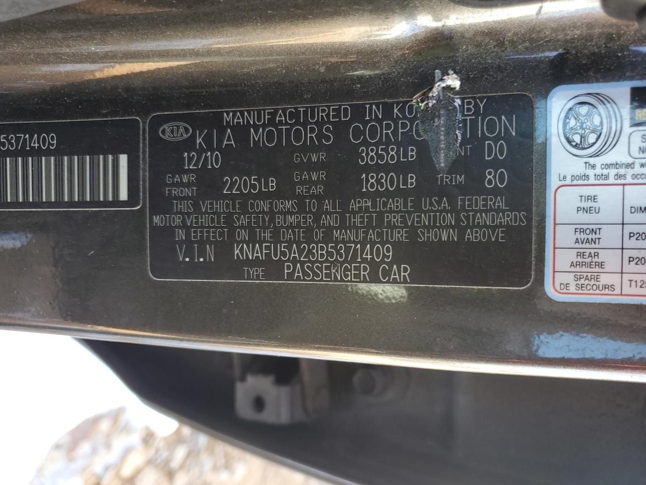 2011 Kia Forte - Image 12
