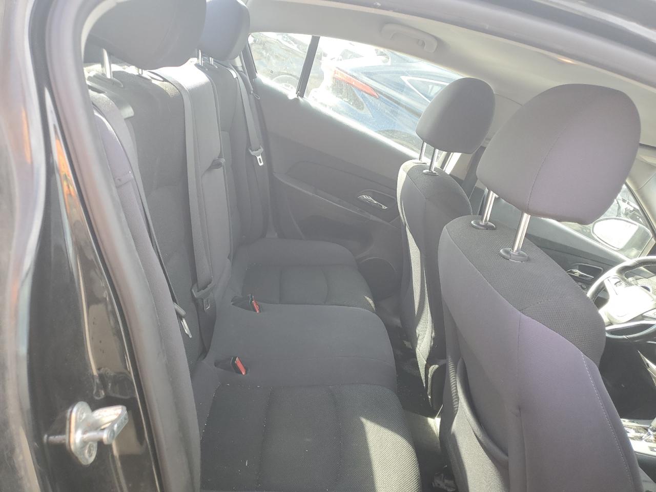 2013 Chevrolet Cruze - Image 10