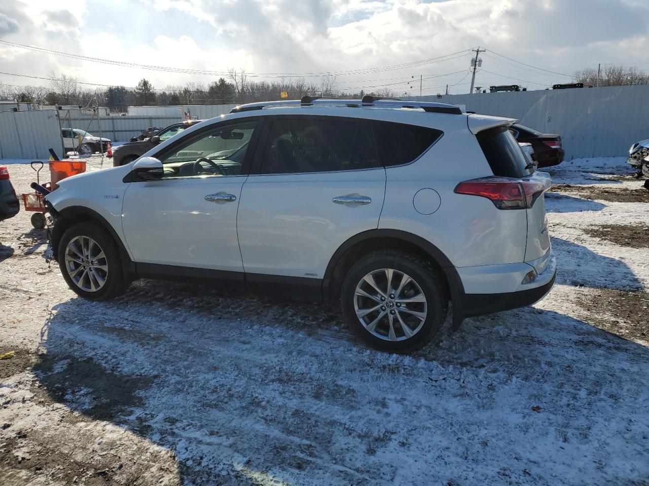 2016 Toyota RAV 4 - Image 2