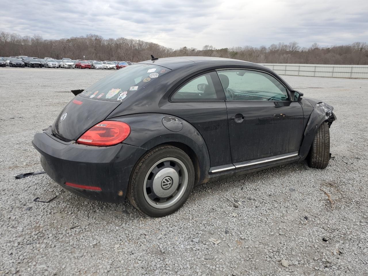 2012 Volkswagen Beetle - Image 3