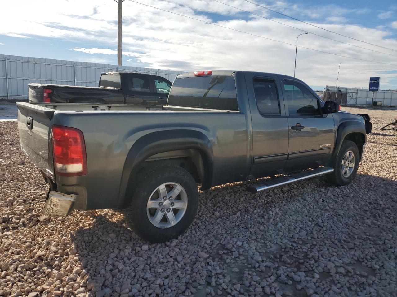 2011 GMC Sierra - Image 3