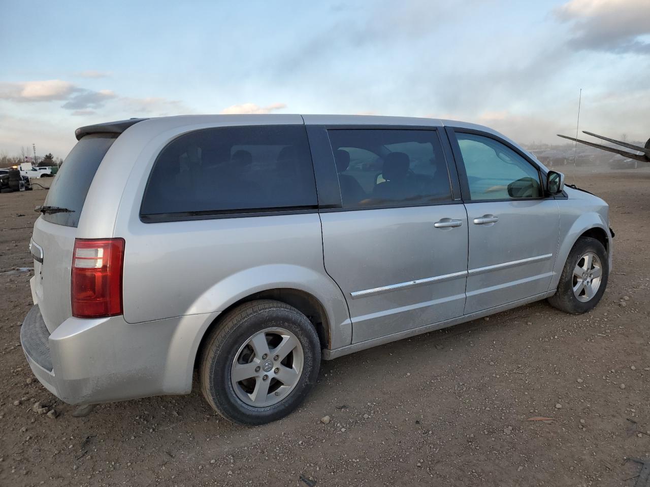 2008 Dodge Caravan - Image 3