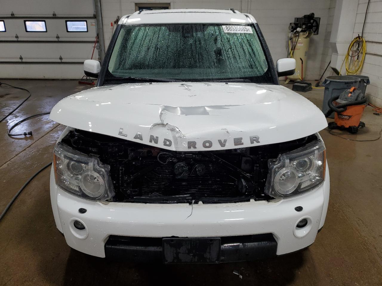2012 Land Rover LR4 - Image 5
