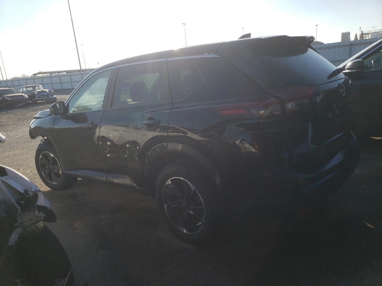 2024 Nissan Rogue - Image 2