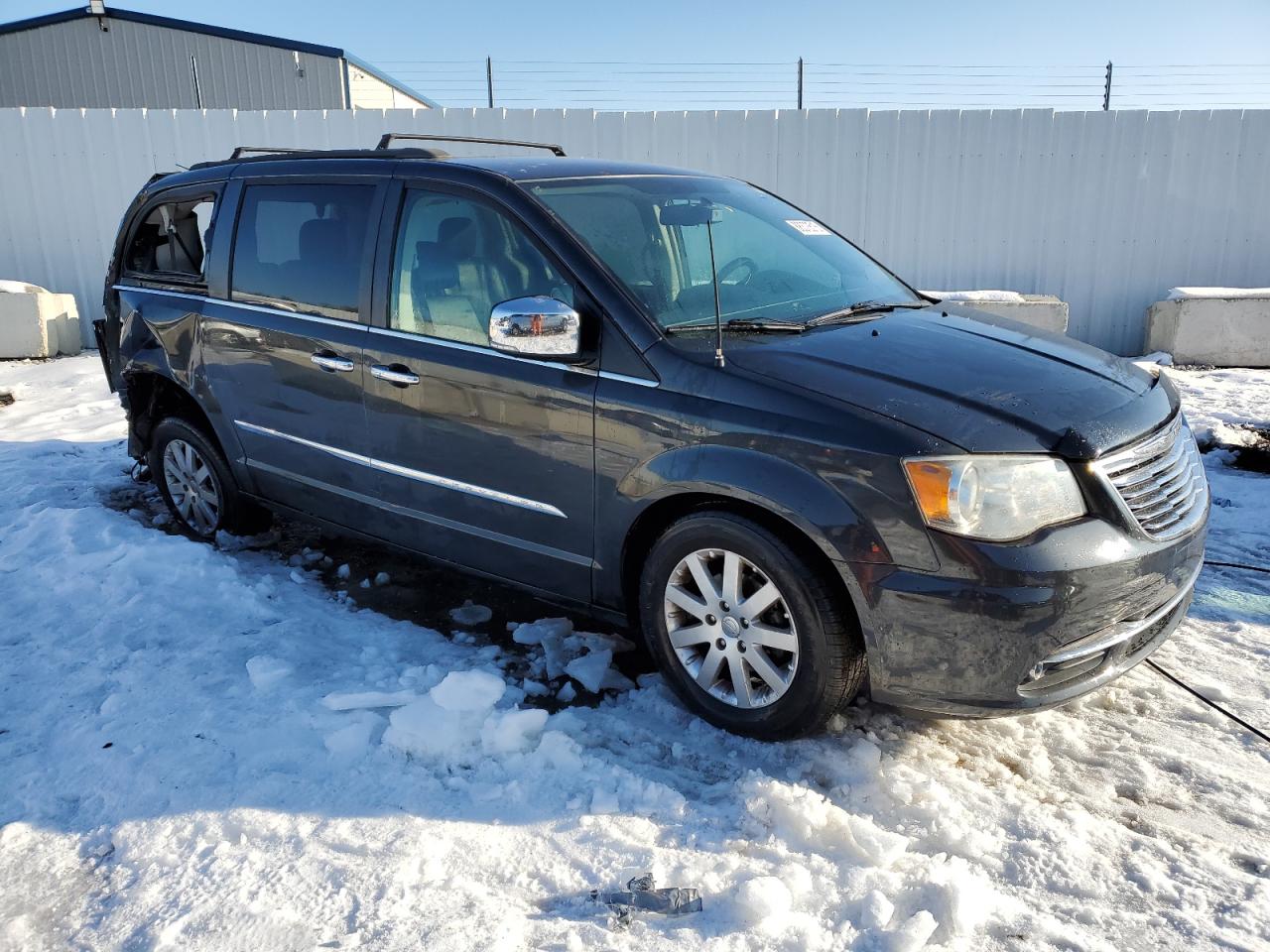 2011 Chrysler Town & Country - Image 4