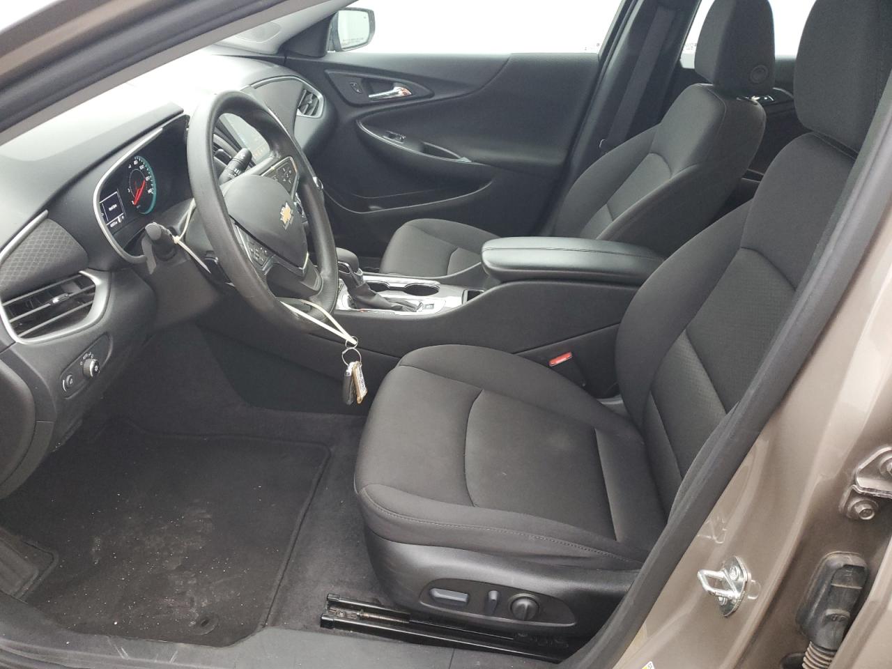 2023 Chevrolet Malibu - Image 7