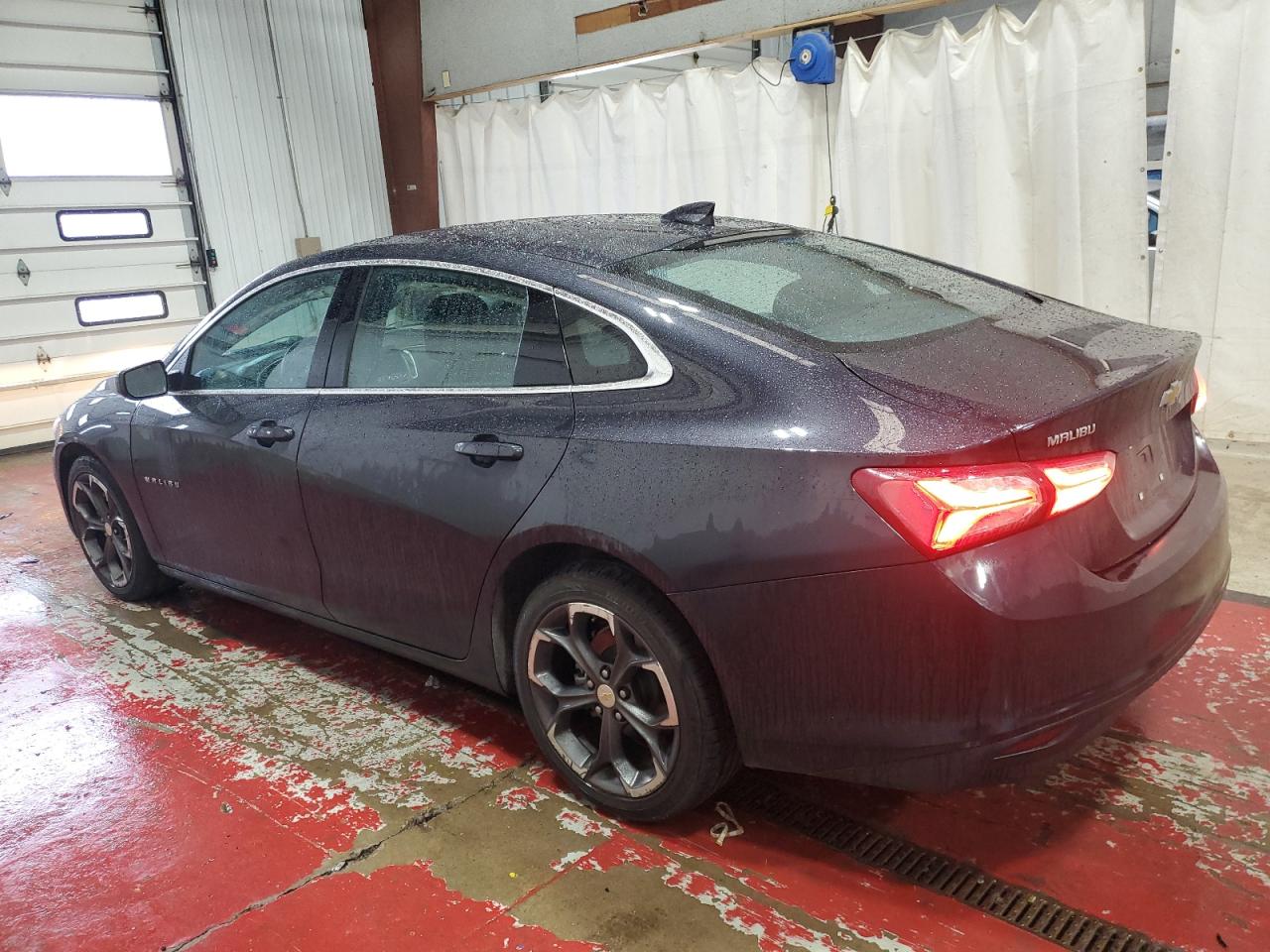 2022 Chevrolet Malibu - Image 2