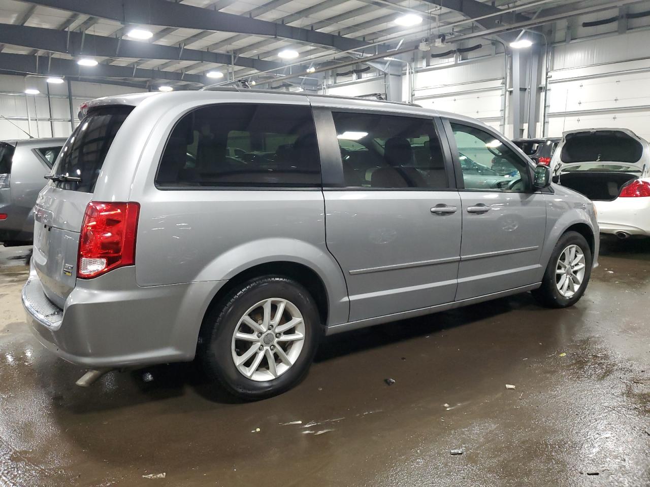 2016 Dodge Caravan - Image 3