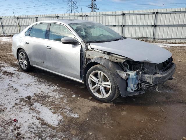  VOLKSWAGEN PASSAT 2014 Сріблястий