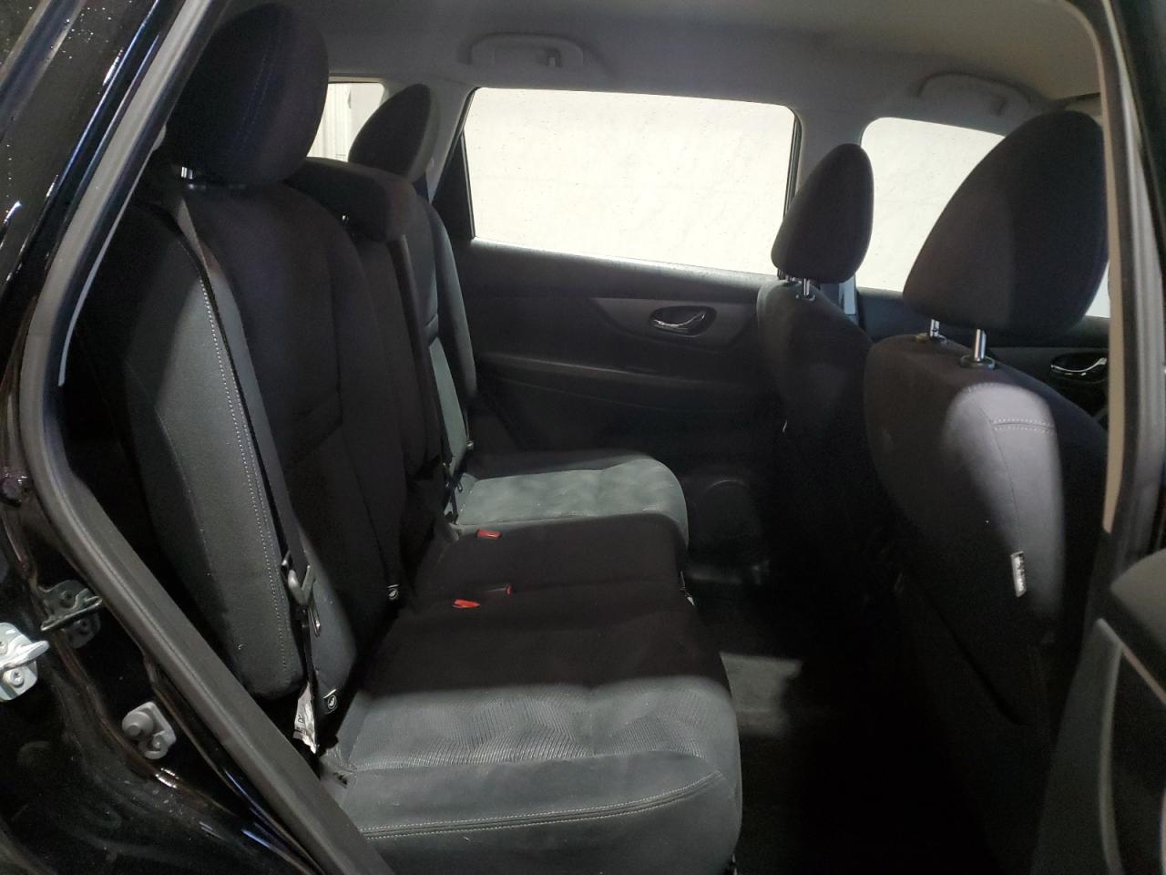 2016 Nissan Rogue - Image 11