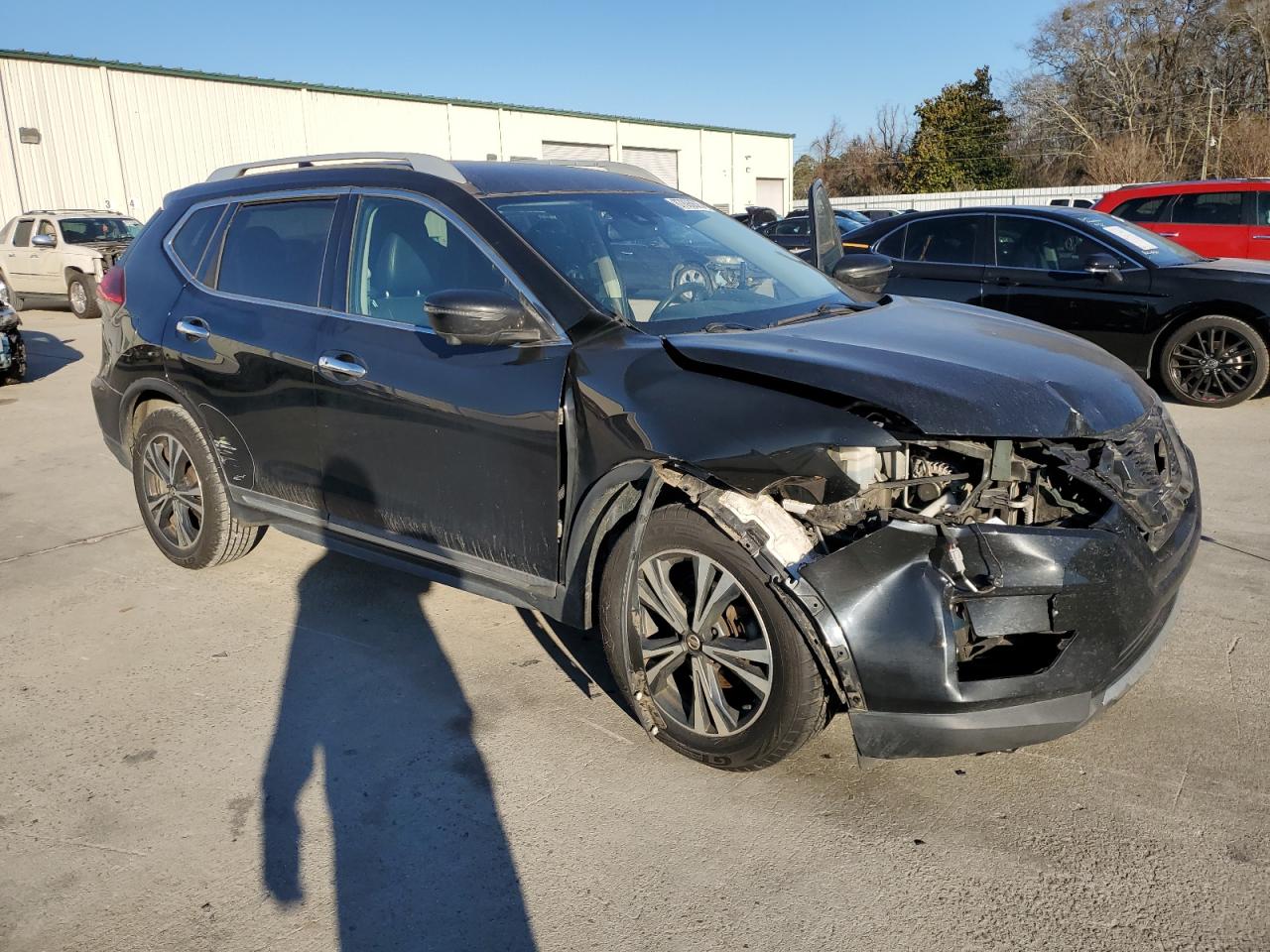2018 Nissan Rogue - Image 4