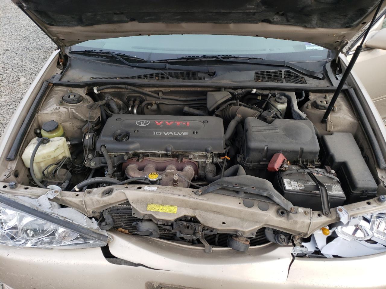 2005 Toyota Camry - Image 11