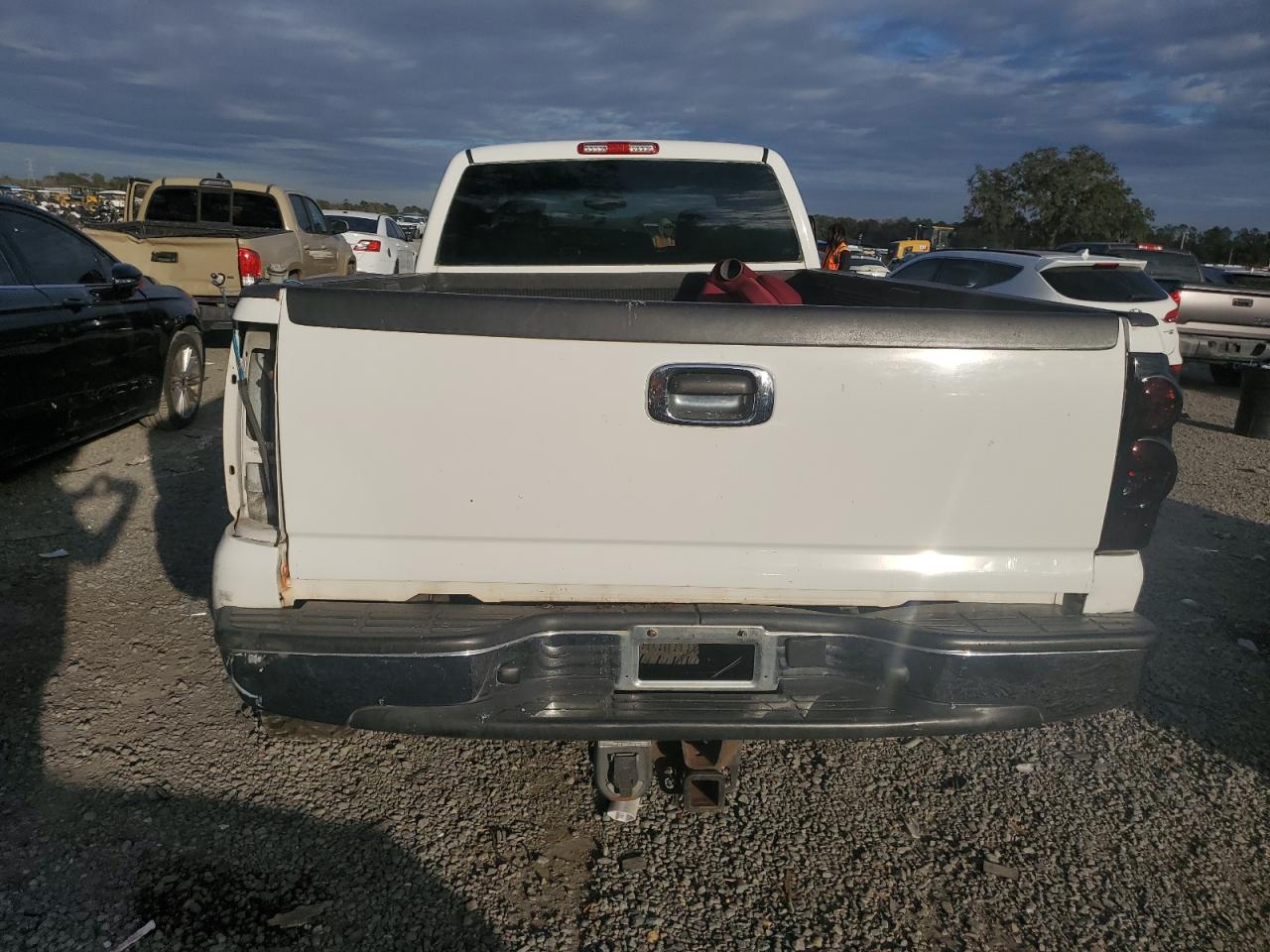 2003 Chevrolet Silverado - Image 6