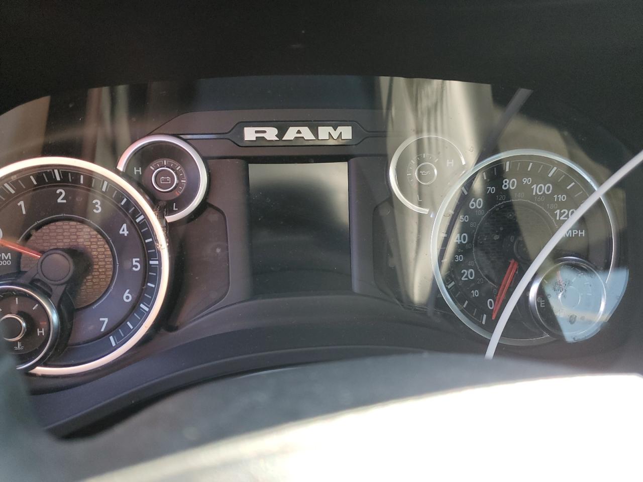 2022 RAM 1500 - Image 9