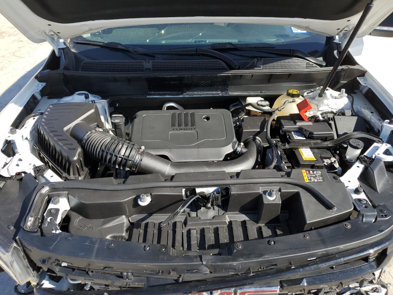 2022 GMC Acadia - Image 12