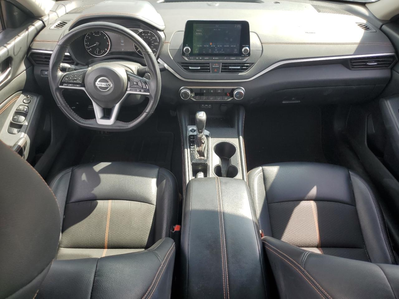2021 Nissan Altima - Image 8