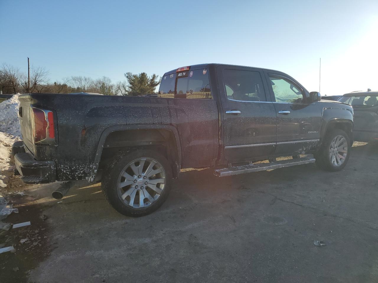 2017 GMC Sierra - Image 3