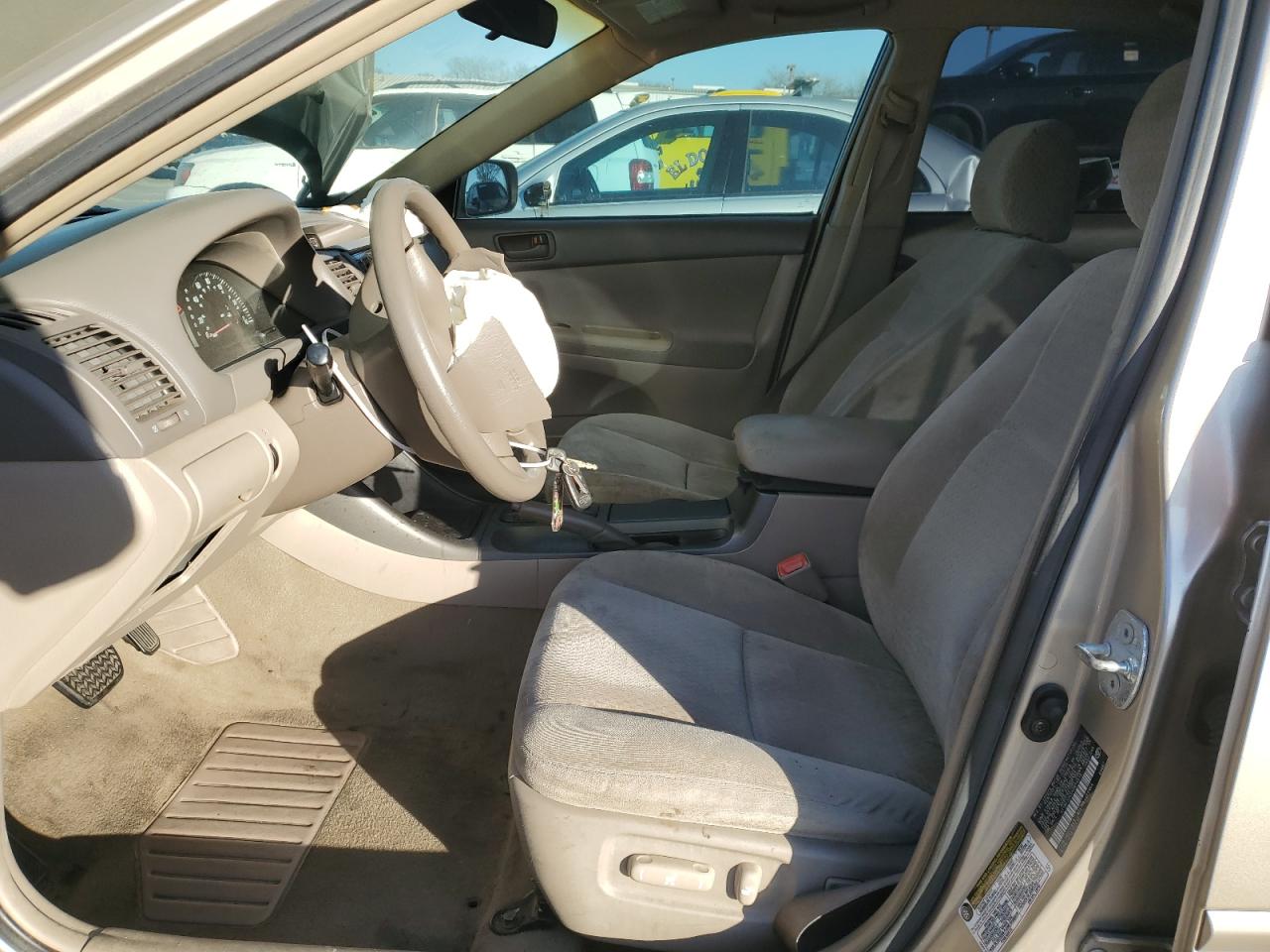 2004 Toyota Camry - Image 7