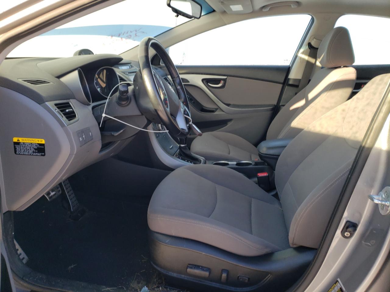 2016 Hyundai Elantra - Image 7