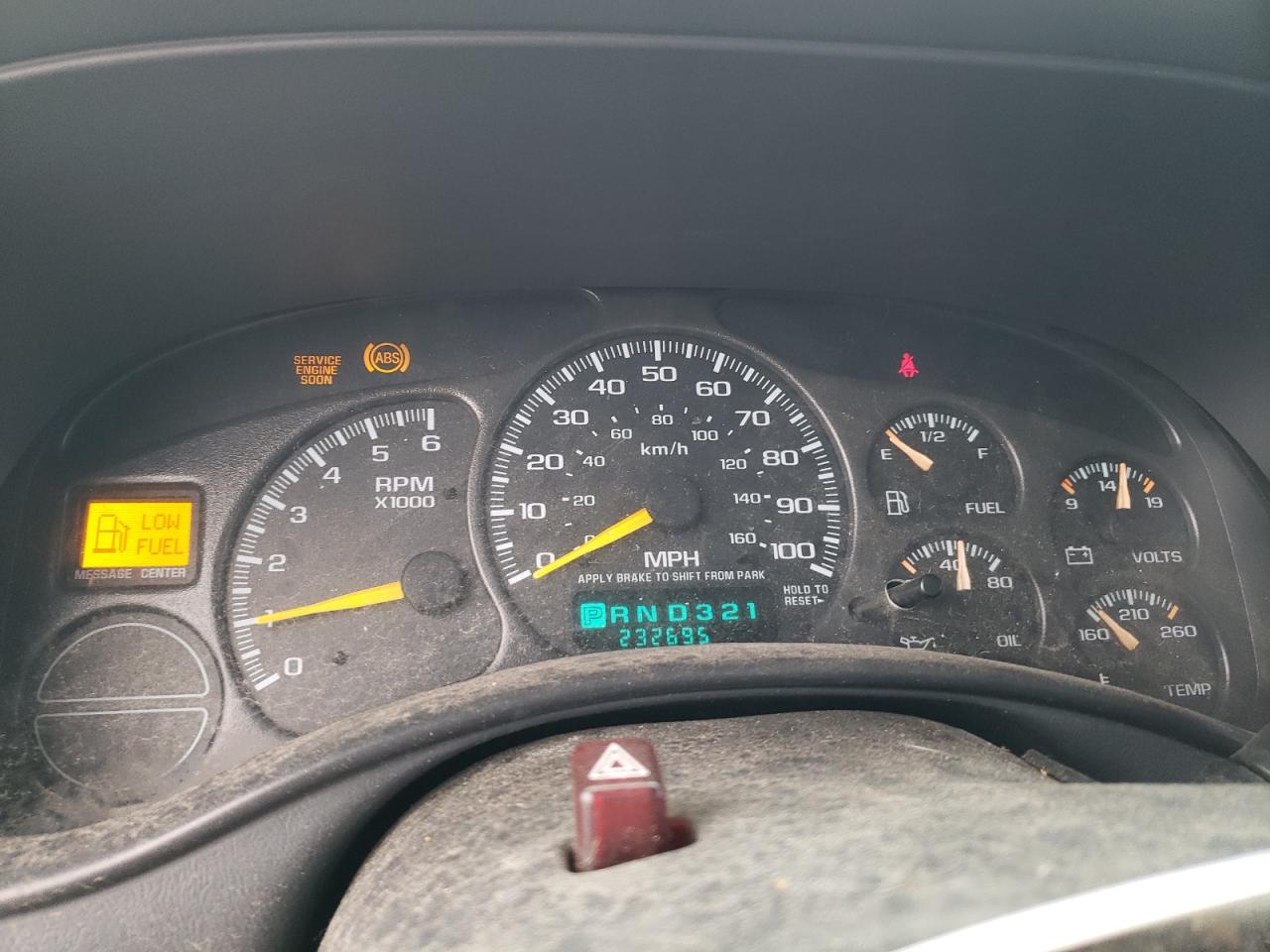 2001 Chevrolet Silverado - Image 9