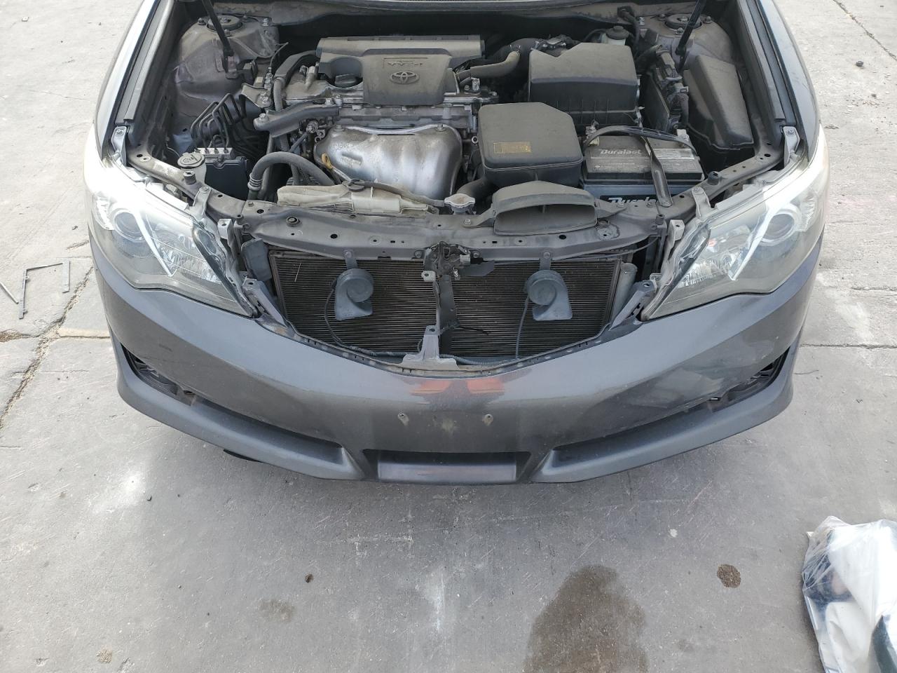 2014 Toyota Camry - Image 12