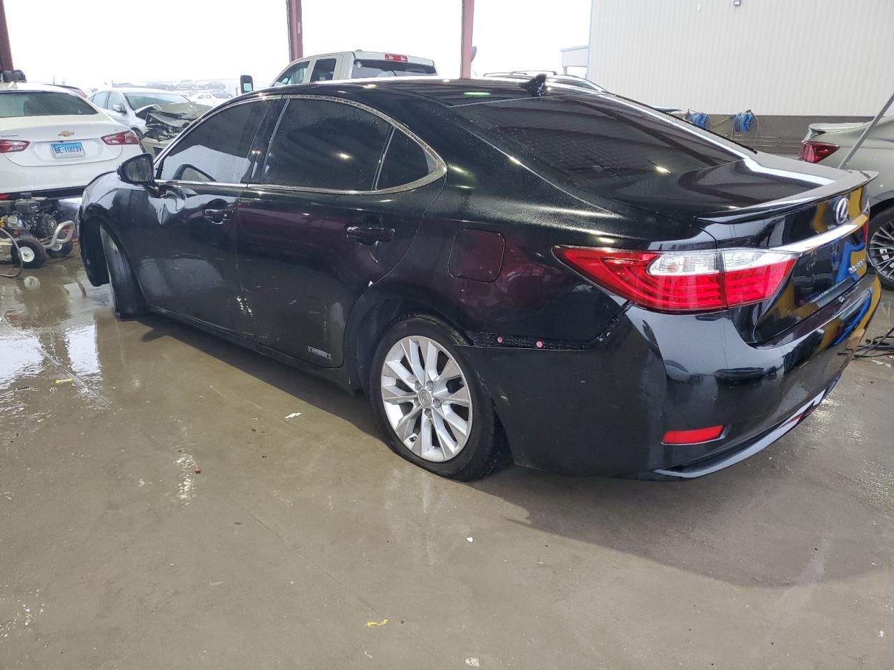 2013 Lexus ES - Image 2