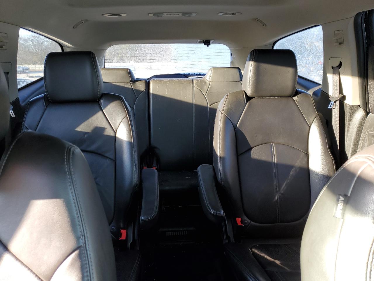 2017 Chevrolet Traverse - Image 10