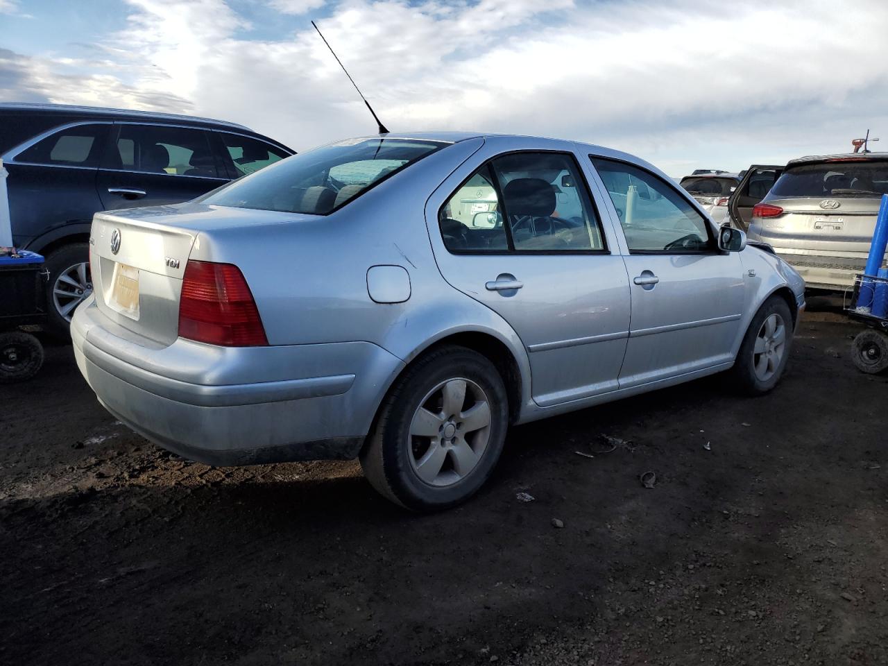 2003 Volkswagen Jetta - Image 3