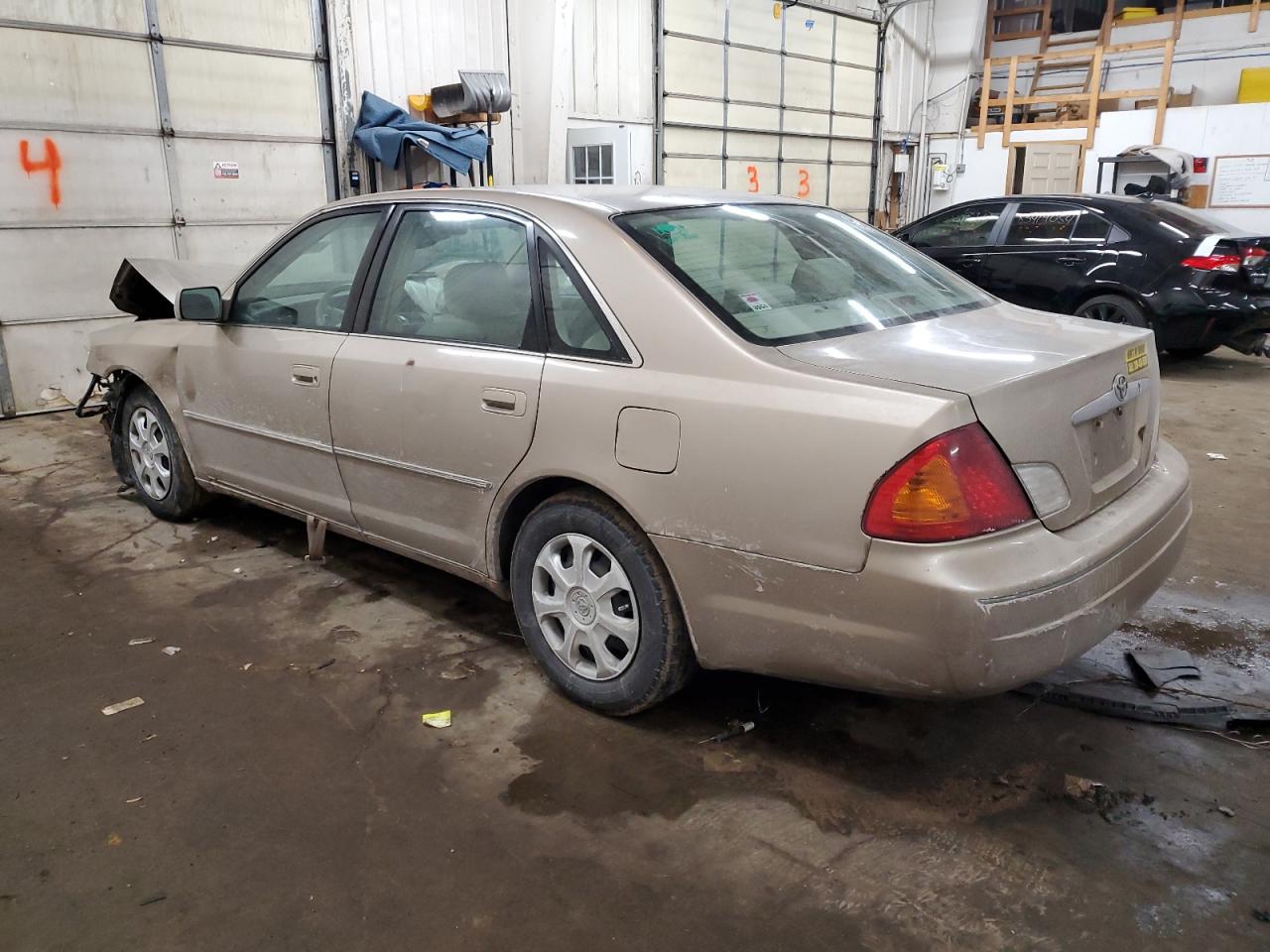 2000 Toyota Avalon - Image 2