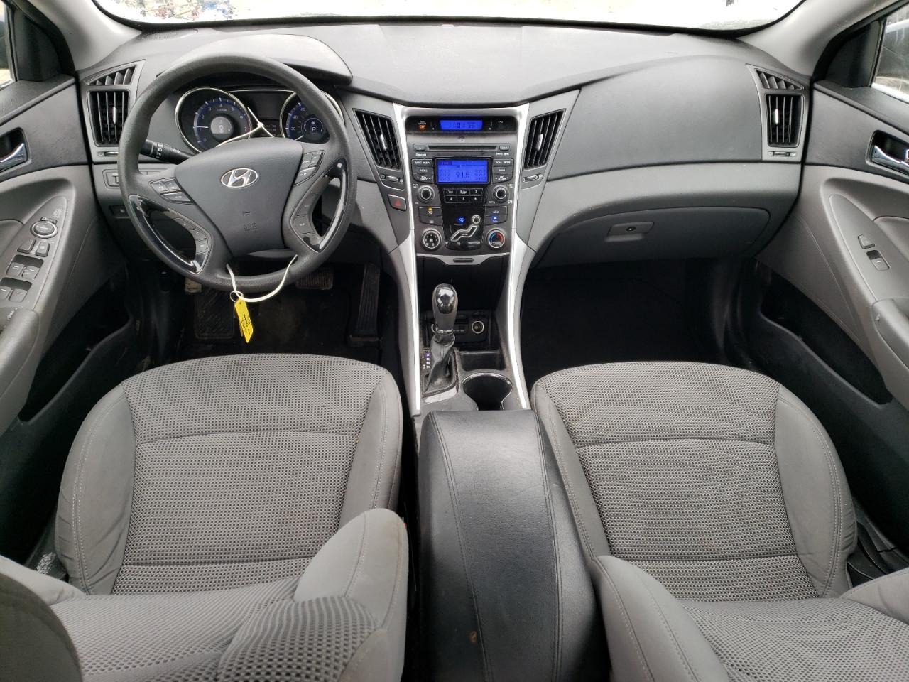 2012 Hyundai Sonata - Image 8