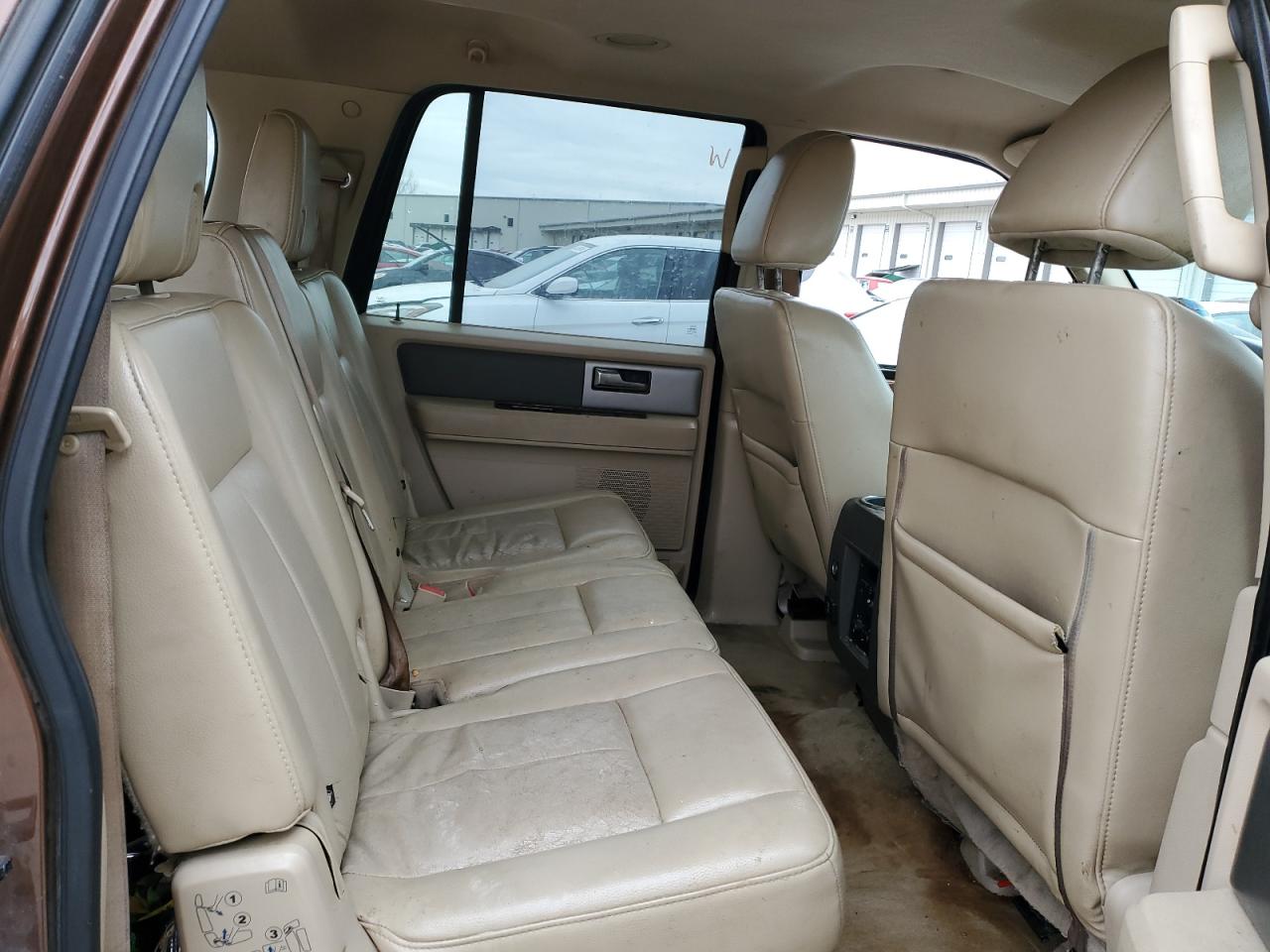 2012 Ford Expedition - Image 11