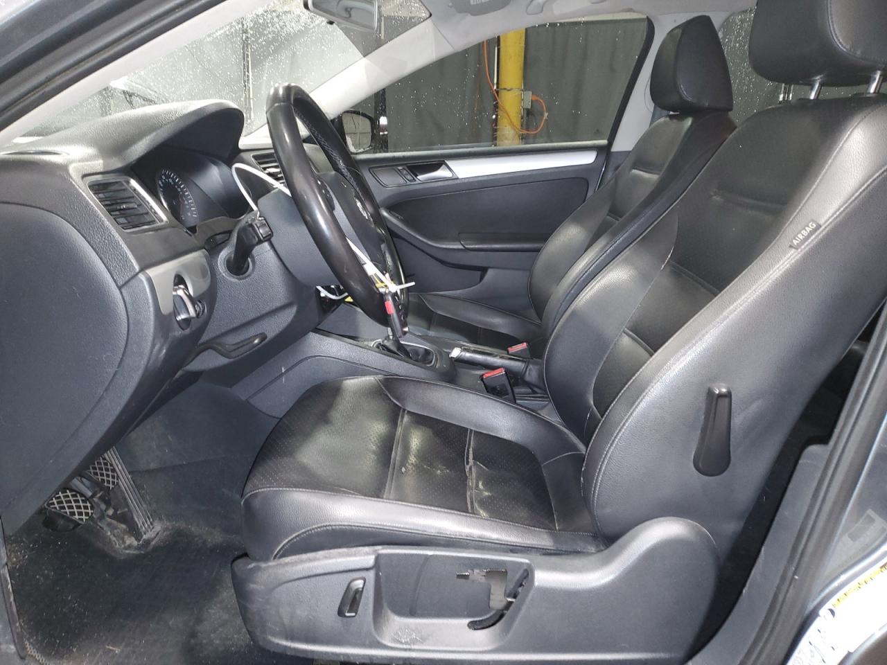 2014 Volkswagen Jetta - Image 7
