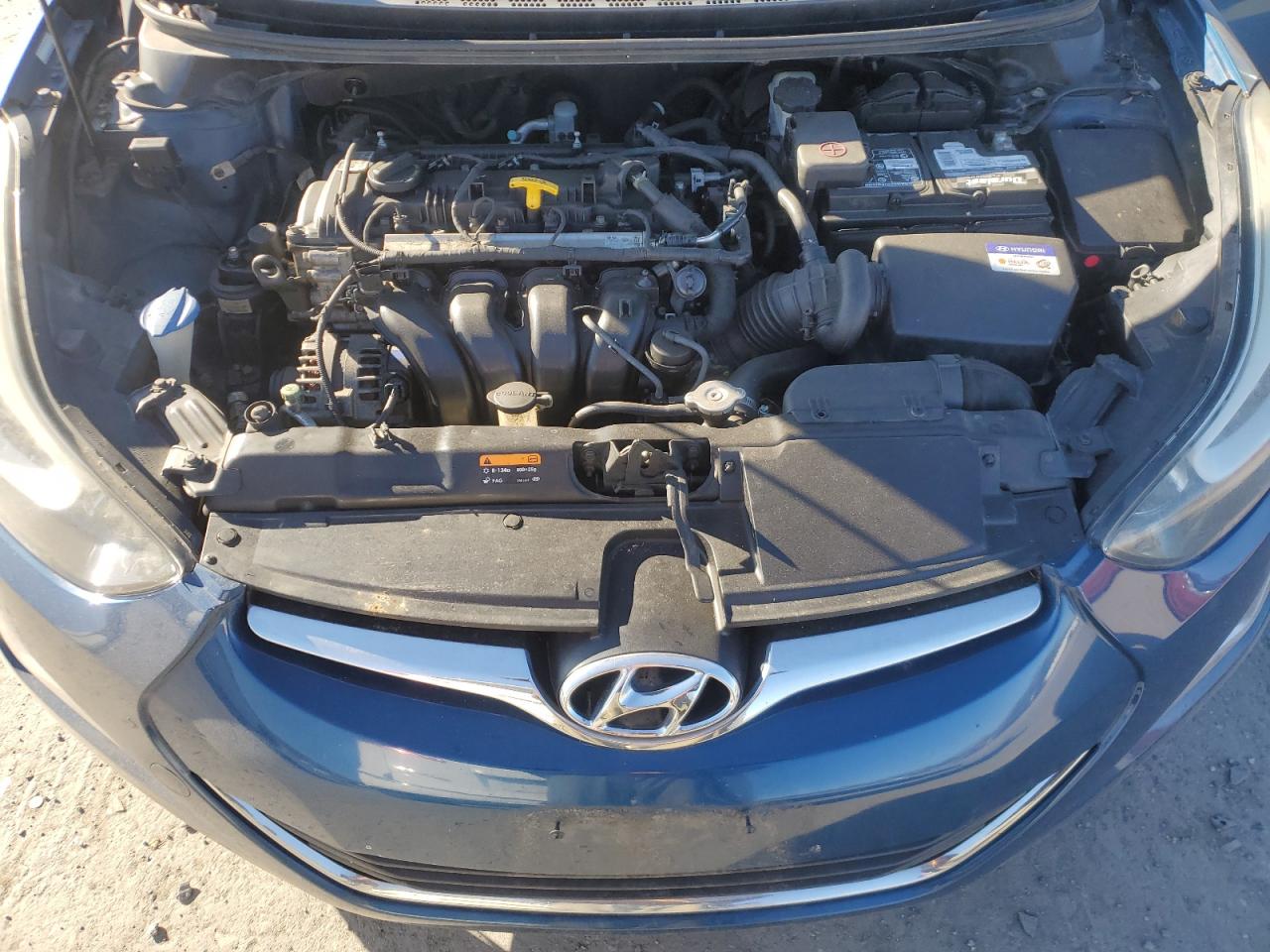 2016 Hyundai Elantra - Image 11