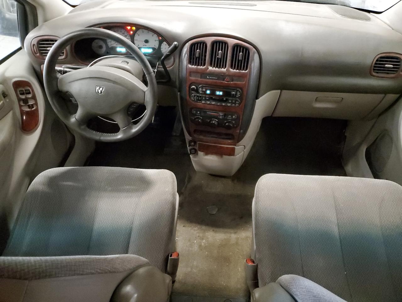 2005 Dodge Caravan - Image 8