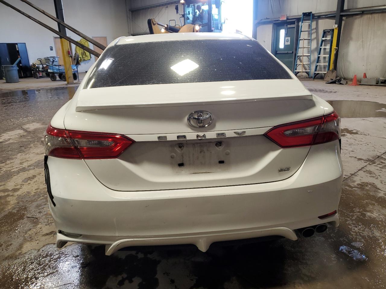 2018 Toyota Camry - Image 6