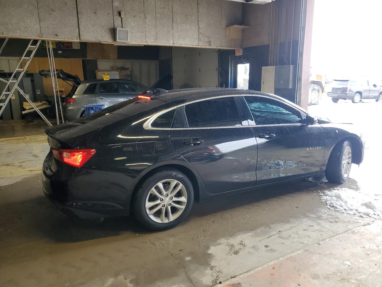 2018 Chevrolet Malibu - Image 3