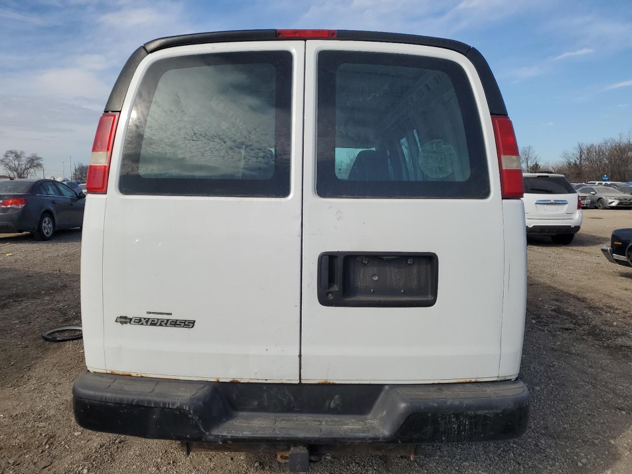 2007 Chevrolet Express - Image 6