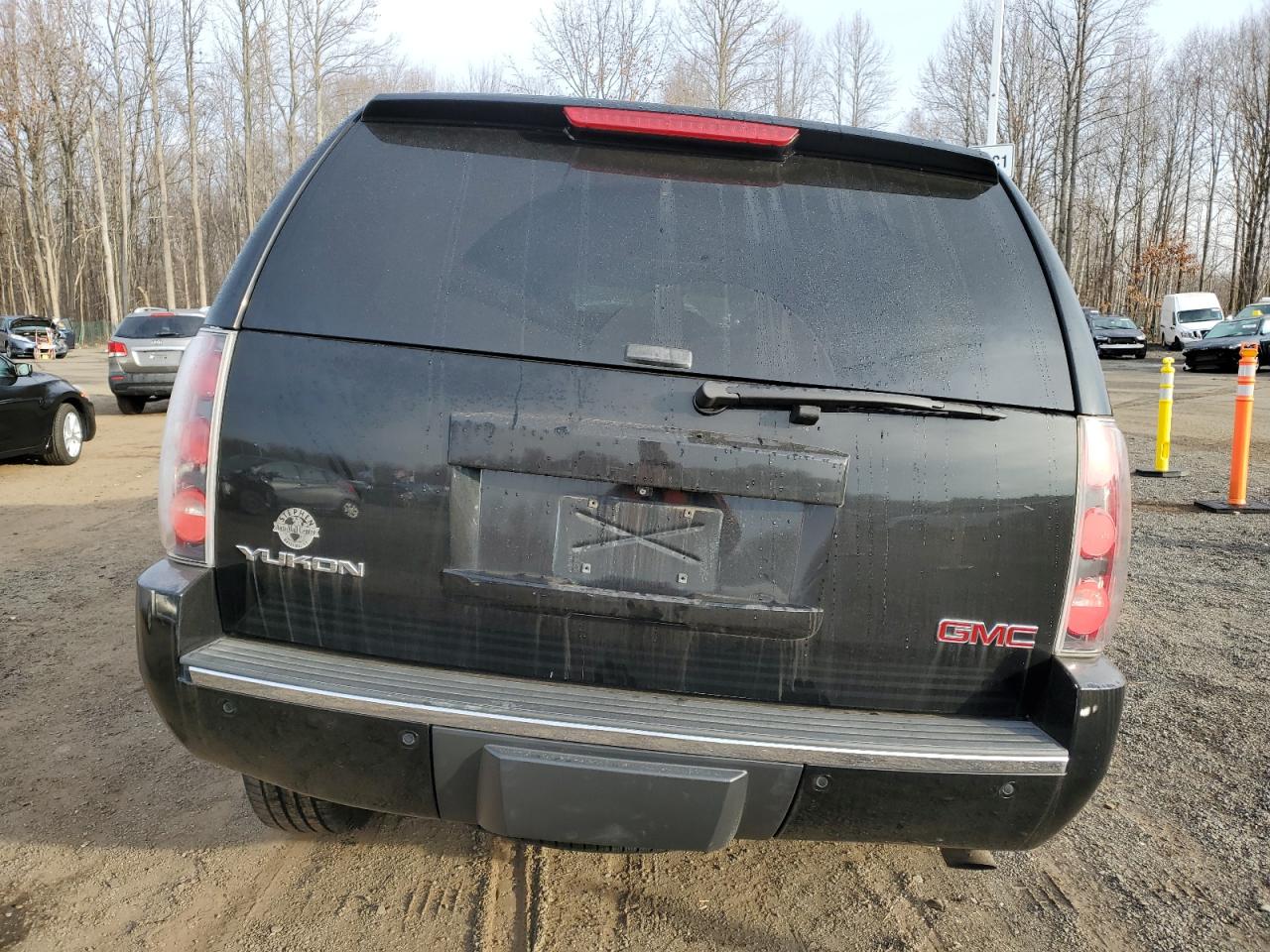 2008 GMC Yukon - Image 6