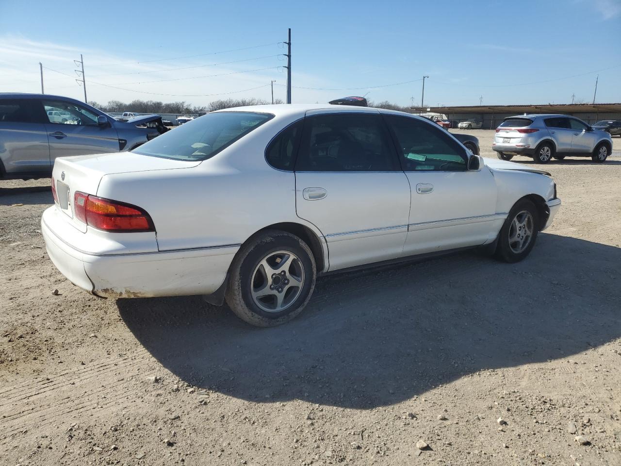 1998 Toyota Avalon - Image 3