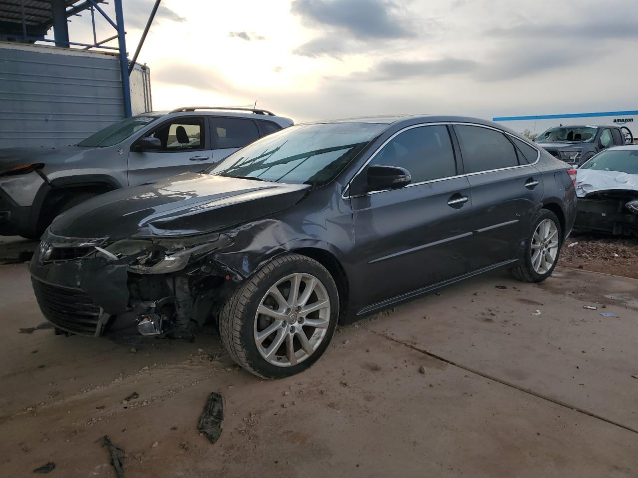 2015 Toyota Avalon - Image 1