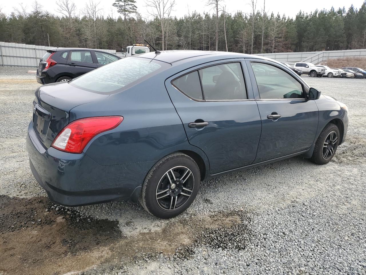 2016 Nissan Versa - Image 3