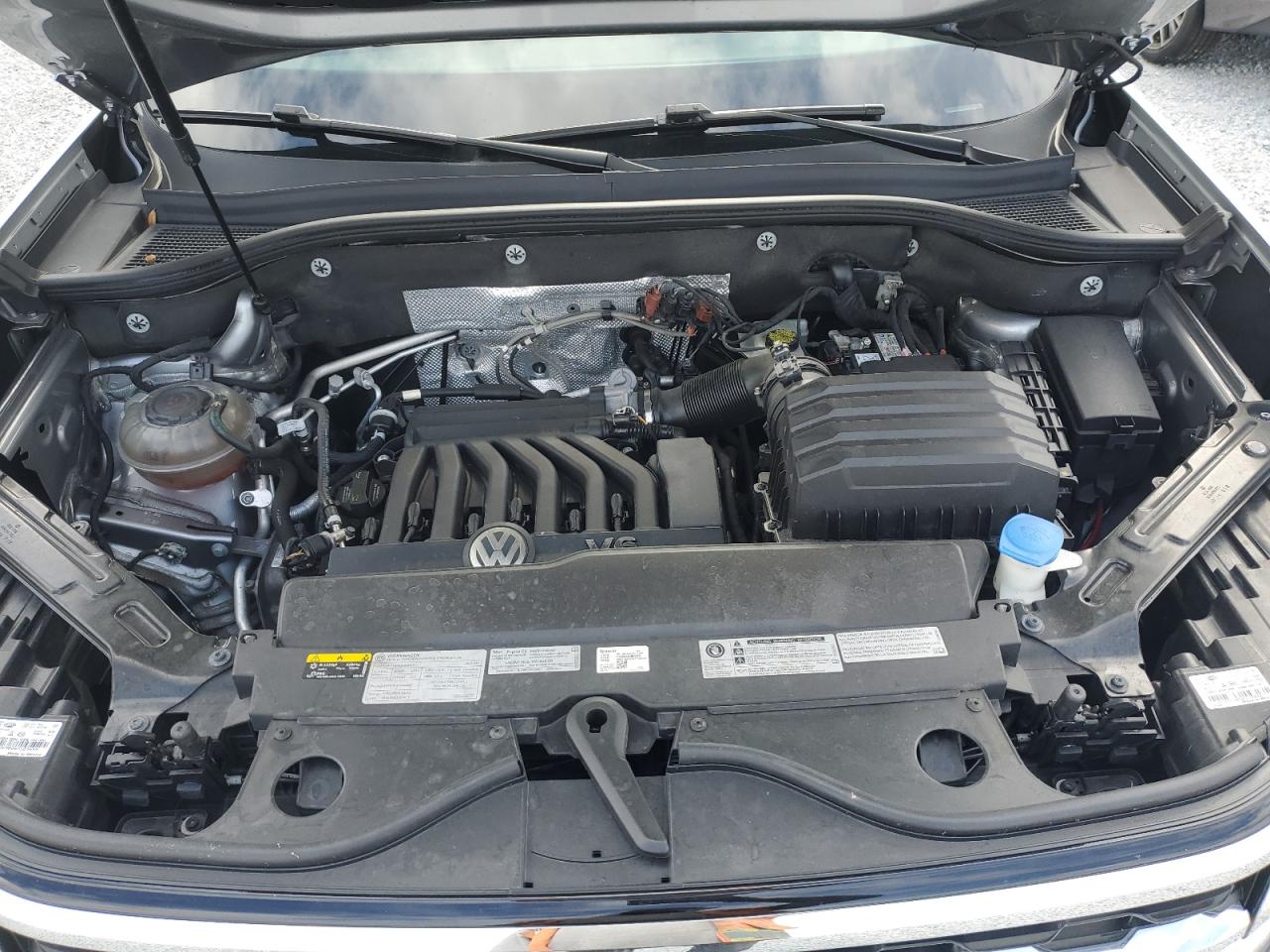 2021 Volkswagen Atlas - Image 12